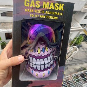 Gas Mask Bong 