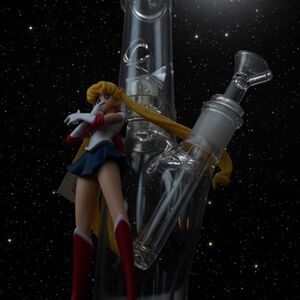 Figurine Collector Bongs – Fire & Moon Edition