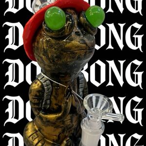 Bronze Frog Collector Bong – Green Eyes Edition