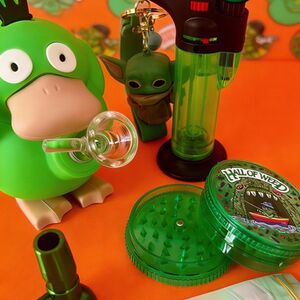 Green Set by Don Bong